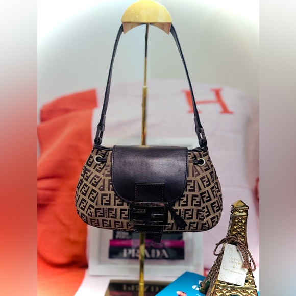 FENDI ZUcchino drawstring  bag 💯 authentic- FINAL PRICE -no offer taken - Picture 1 of 14